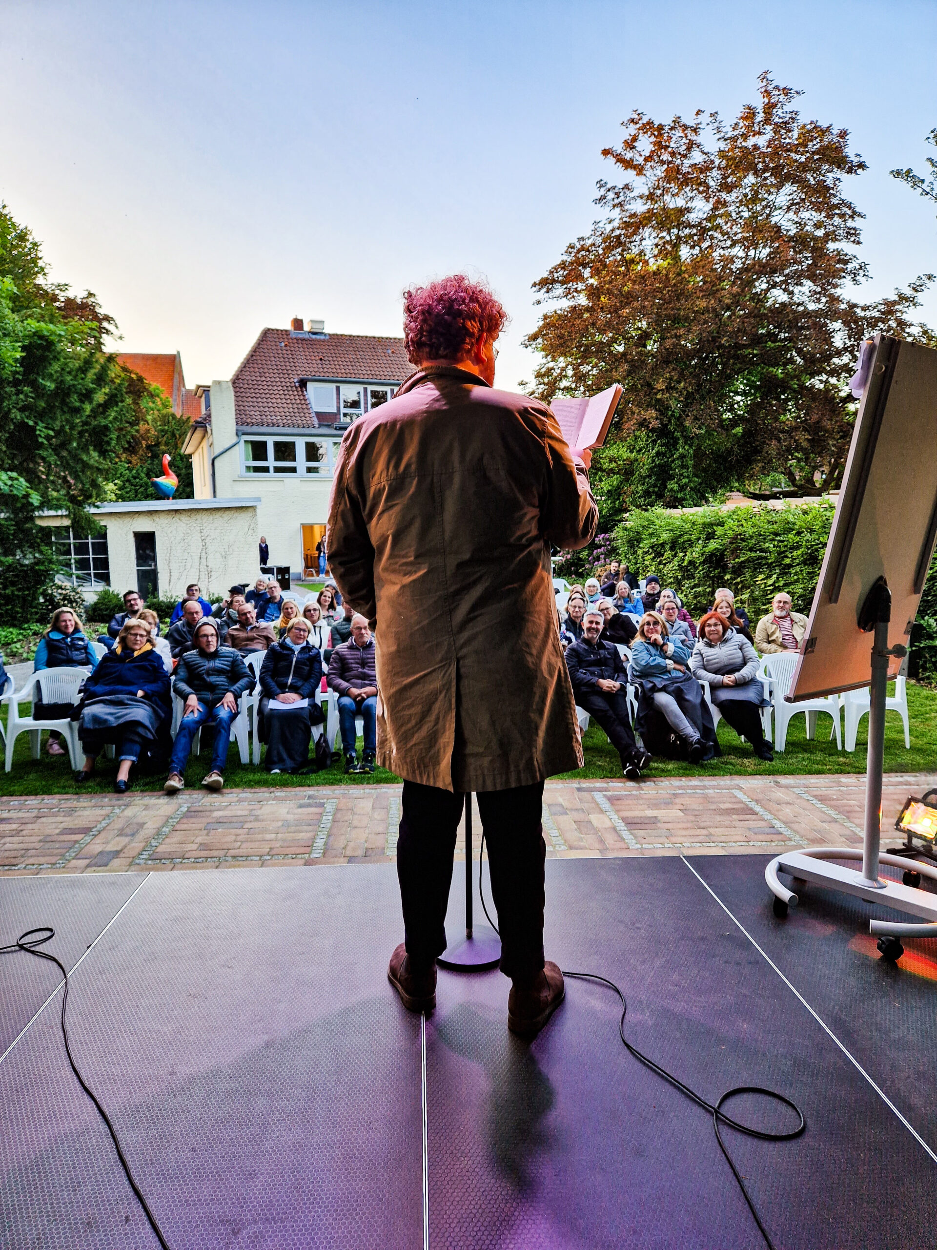 Open Air Poetry Slam von Slammer Filet (Copyright Sebastian Butte)